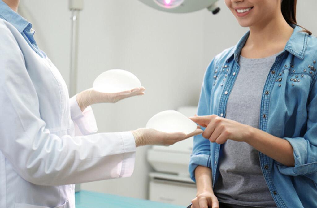 “Prótese R24R”: conheça o implante mamário de recuperação rápida